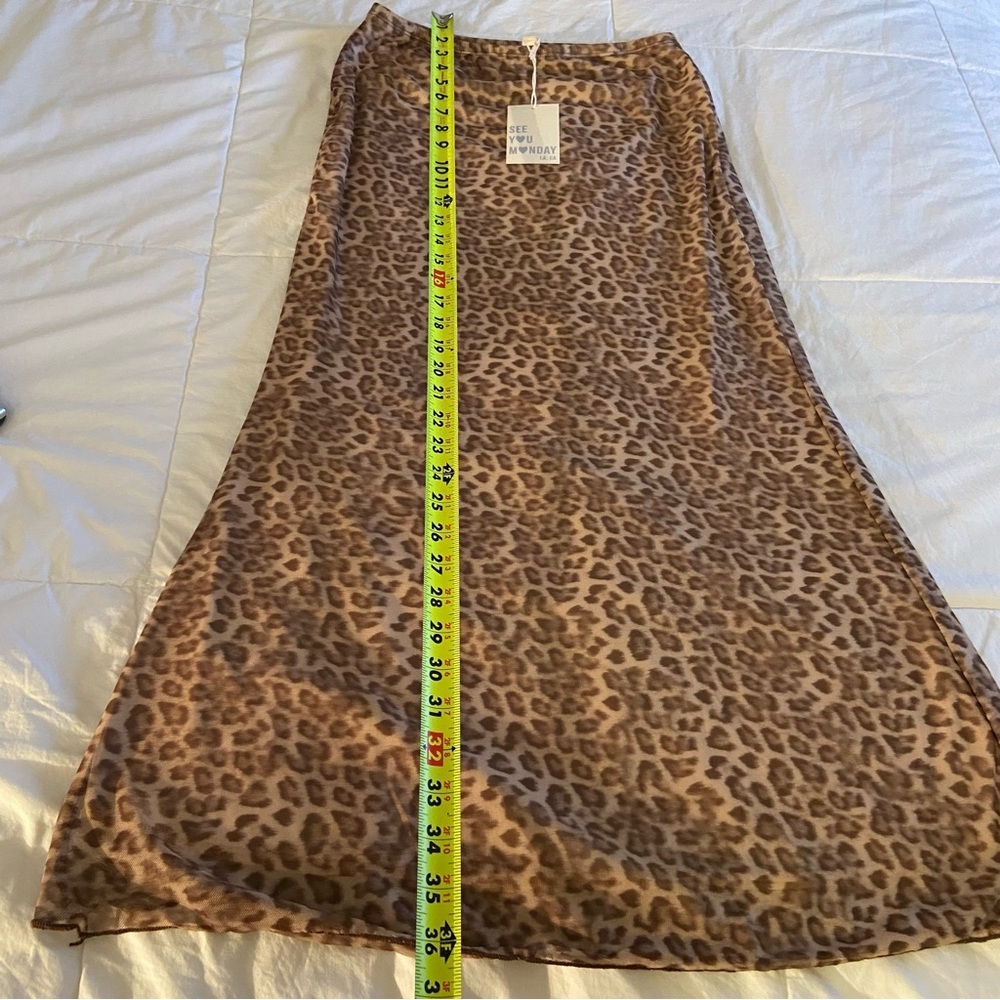 Leopard Print Skirt - Picture 2 of 9
